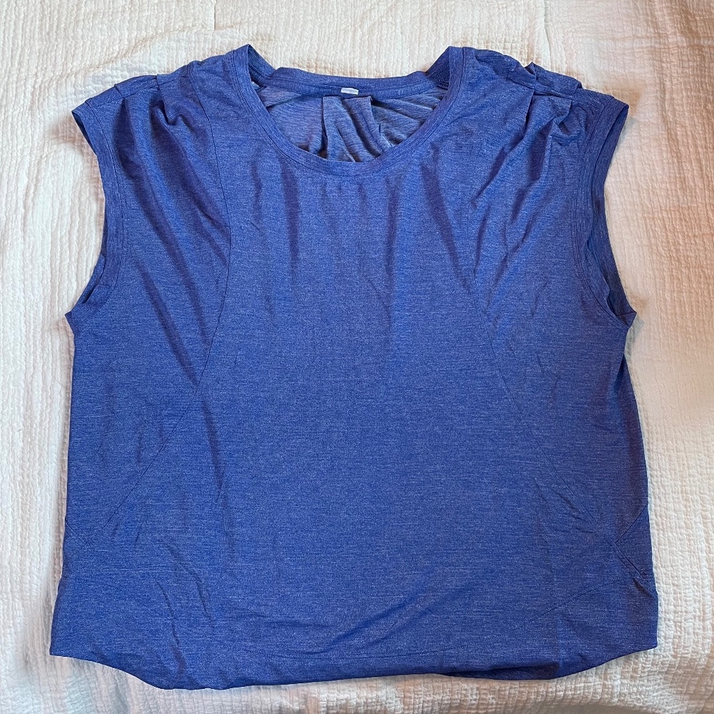 Lululemon Top in women's size small